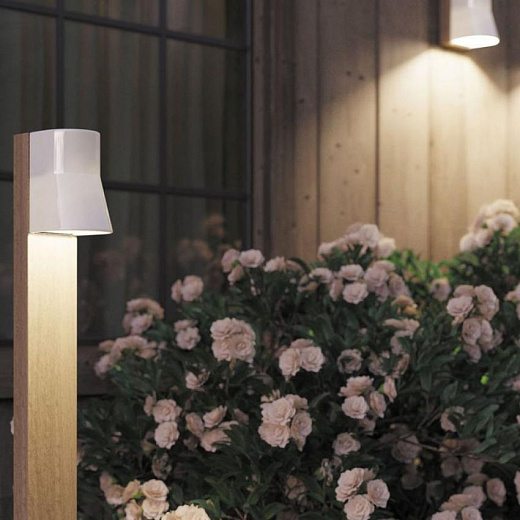 BEACON -Наружный столбик / дорожный светильник / уличный свет фарфоровый плафон белого или черного цвета
 от  royal botania